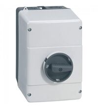 Cutie Motor Protector Legrand, cu maner rotativ negru, IP55, 417481