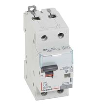 Siguranta automata (disjunctor) cu protectie diferentiala monofazica Legrand, 6A, 300mA, curba C, RCBO, tip AC, 6kA, 411021