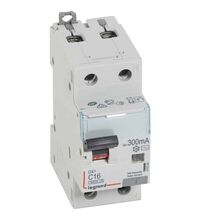 Siguranta automata (disjunctor) cu protectie diferentiala monofazica Legrand, 16A, 300mA, curba C, RCBO, tip AC, 6kA, 411024